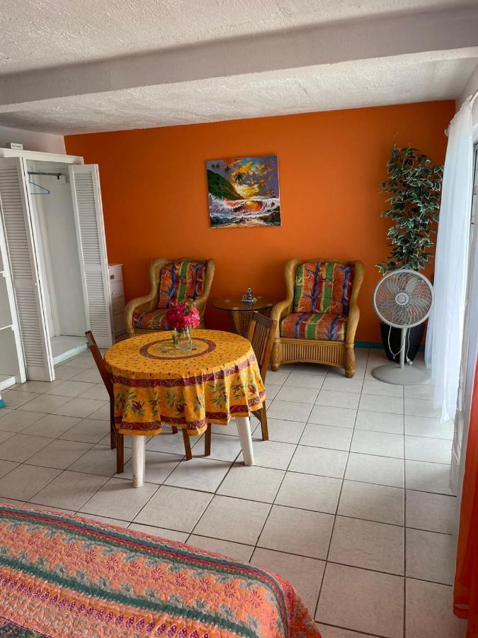 Orrie'S Beach Bar And Hotel Crab Hill Esterno foto
